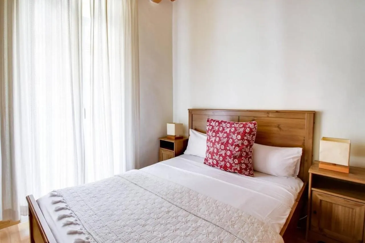 Modern 2 Bedroom In Poble Sec 7 Minutes To Metro Barcelona